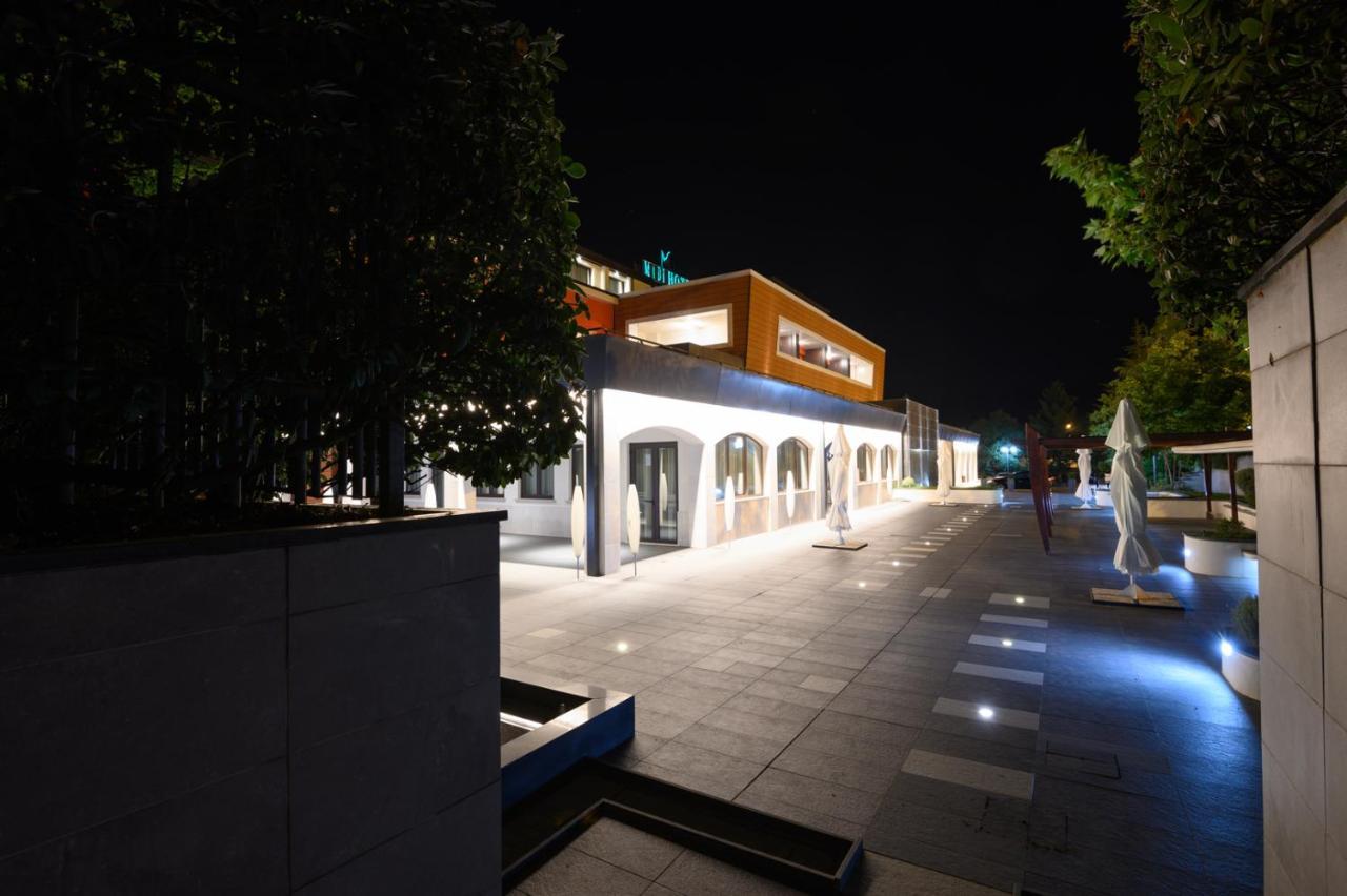 Bhotel Lagonegro Bagian luar foto