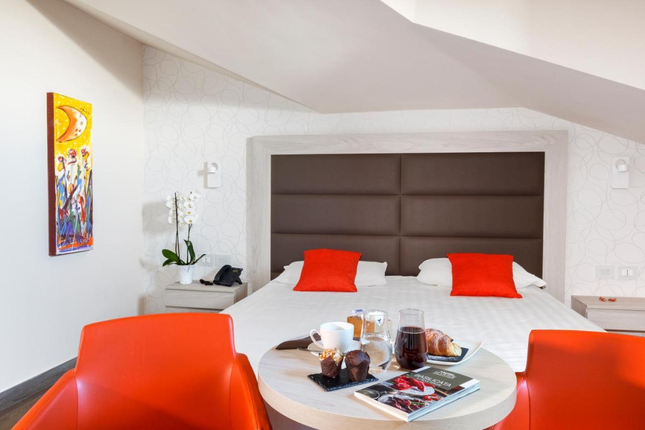 Bhotel Lagonegro Bagian luar foto