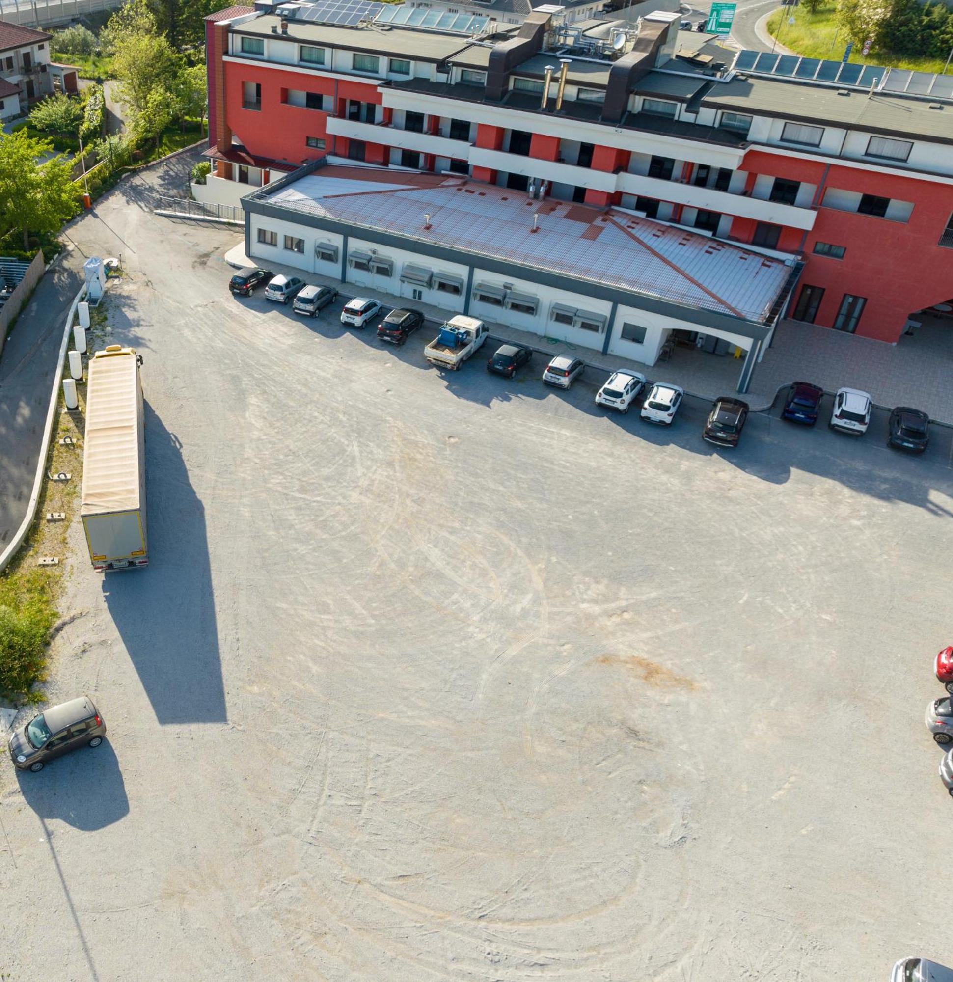 Bhotel Lagonegro Bagian luar foto