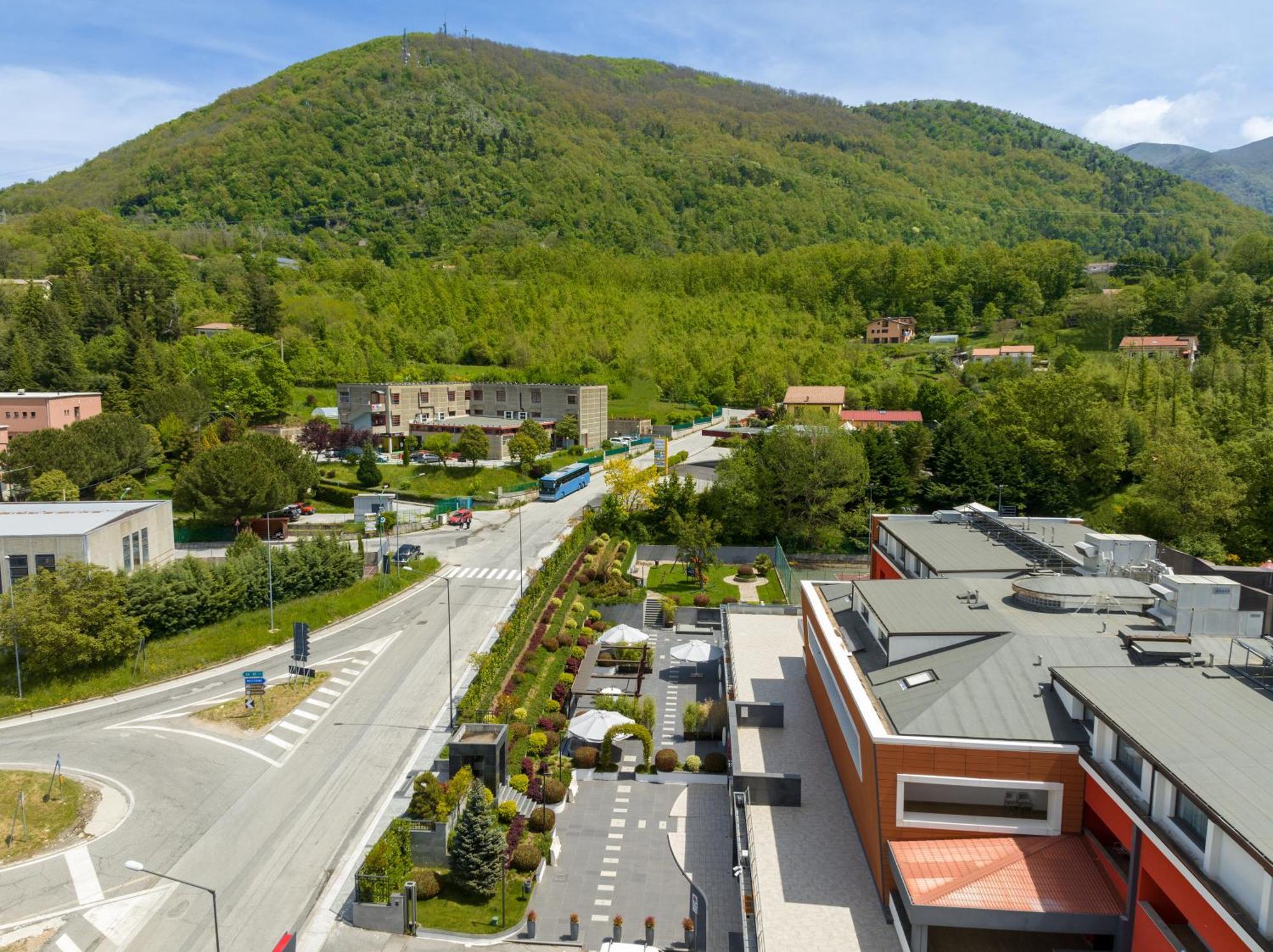 Bhotel Lagonegro Bagian luar foto